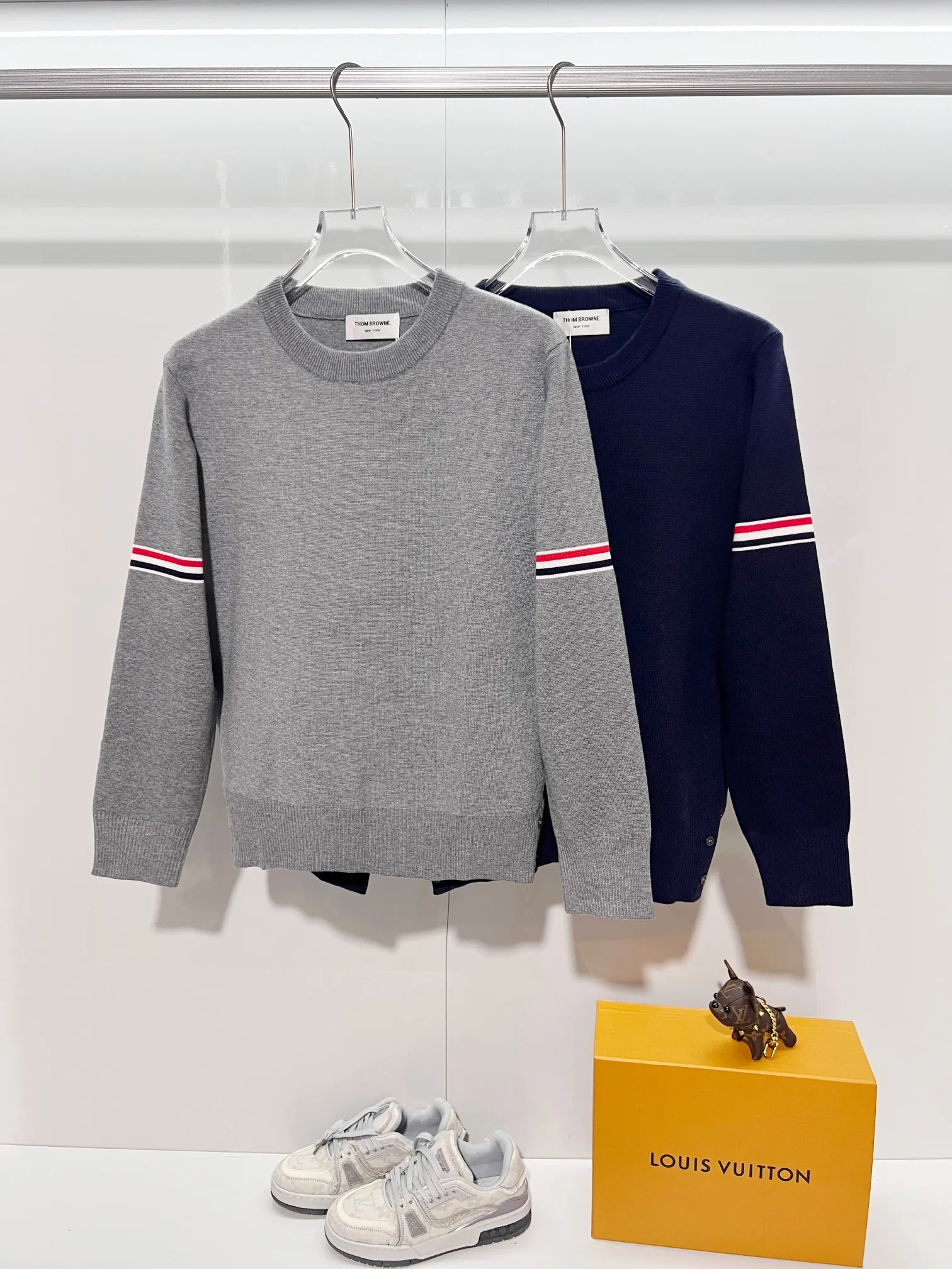 Thom Browne ➡️ TBClassic Classic Quality⚠️ ， ， ， ， ❗️❗️ ， ！ TBSeries ， ， ！ :White.Black.Gray.Royal Blue . Size:M L XL XXL XXXL